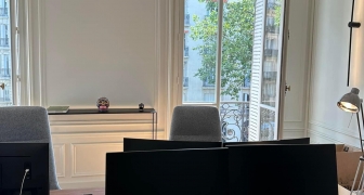 DOMICILIATION DE PRESTIGE à PARIS 7ème arrdt (St Germain / Raspail) dans des locaux haussmanniens entièrement refaits à neufs