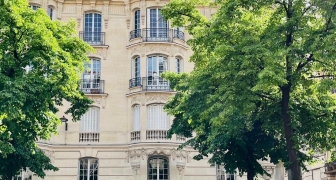 BUREAU À LOUER - ANGLE RASPAIL /FLEURUS PARIS 6 – TRES BEAU CABINET