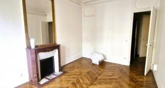 LOCATION BUREAU 13 m²  PARIS WAGRAM  770 € HT 