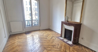 LOCATION BUREAU 13 m²  PARIS WAGRAM  770 € HT 
