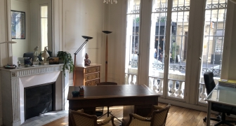 UN BUREAU DE 19.40 M² AU 120 RUE D'ASSAS 75006 PARIS