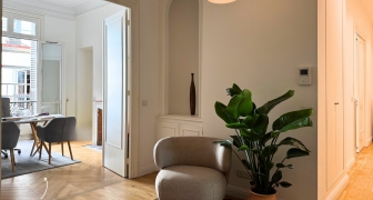 BUREAU ÉLÉGANT À LOUER AU SEIN D’UN CABINET D’AVOCATS 12,4 M2 AVEC SALLE DE RÉUNION ET SERVICES PARC MONCEAU